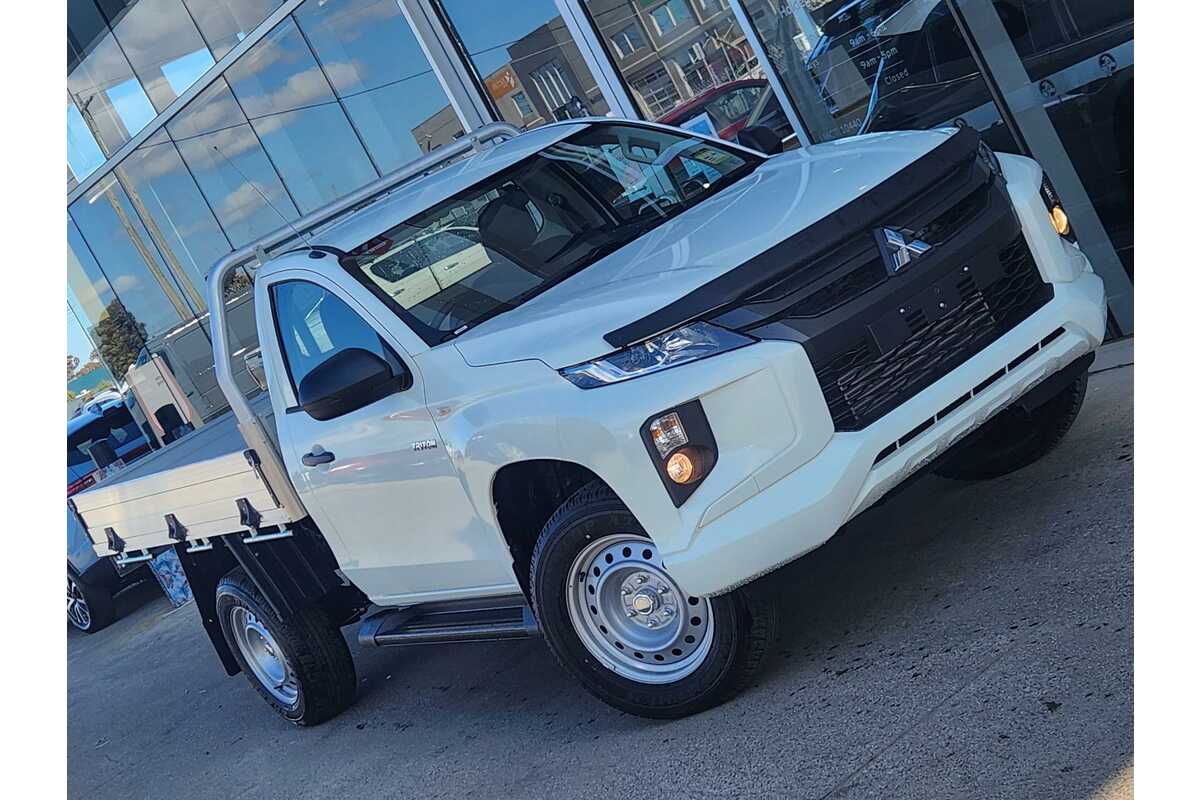2023 Mitsubishi Triton GLX MR