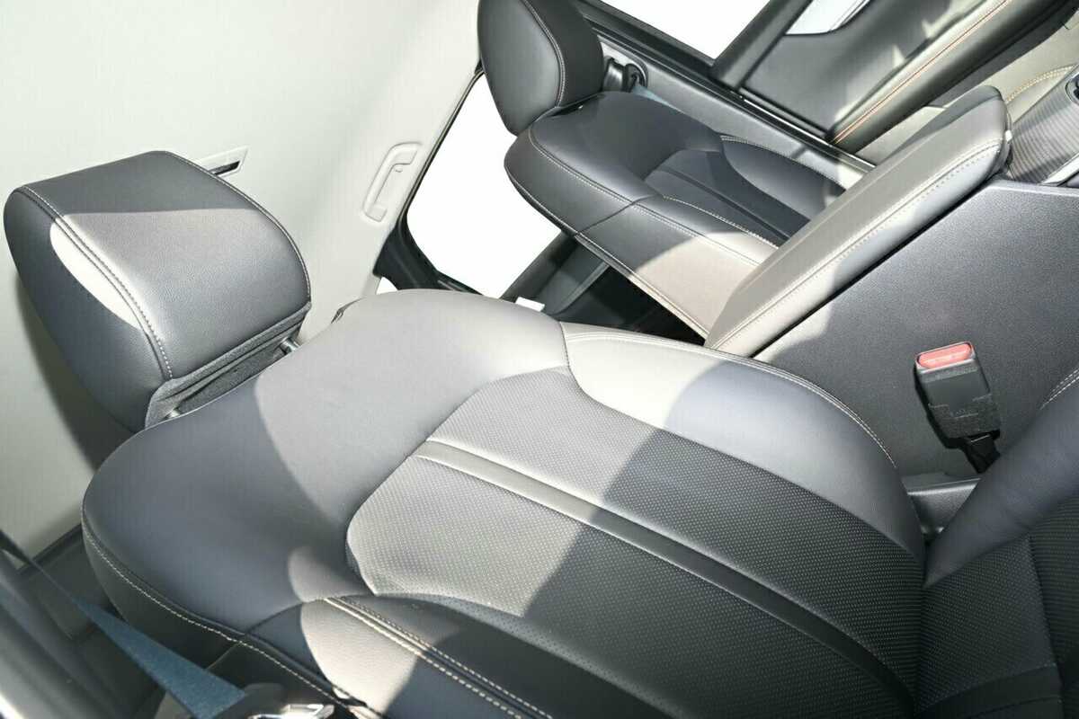 2023 Mazda CX-60 P50e Skyactiv-Drive i-ACTIV AWD Evolve KH0HB