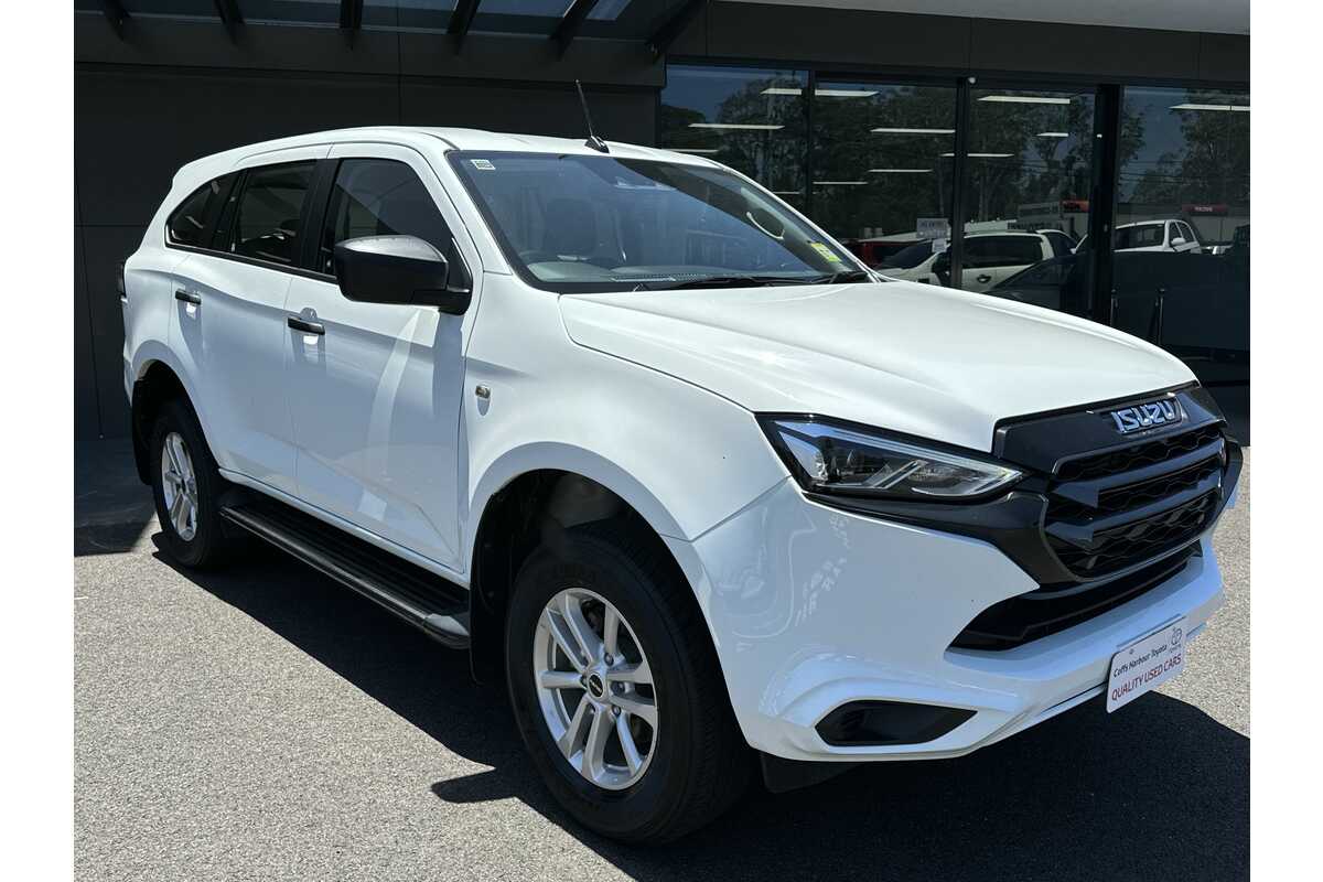 2022 Isuzu MU-X LS-M