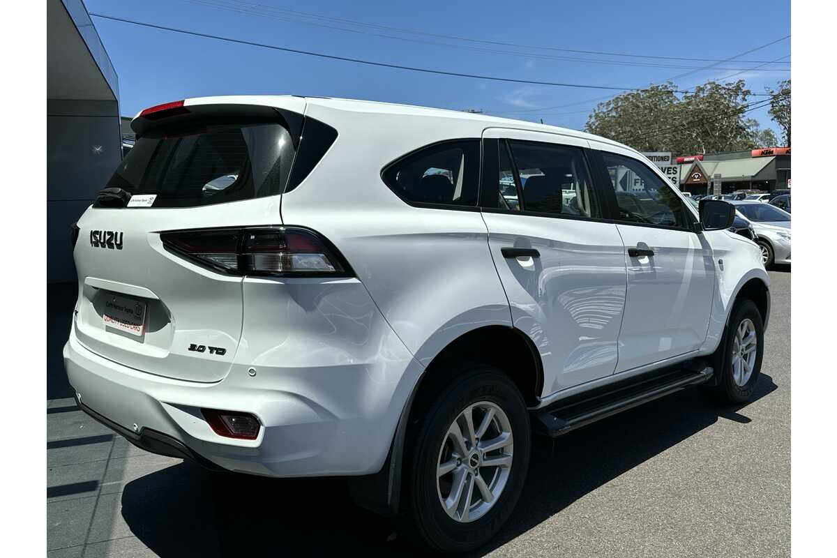 2022 Isuzu MU-X LS-M