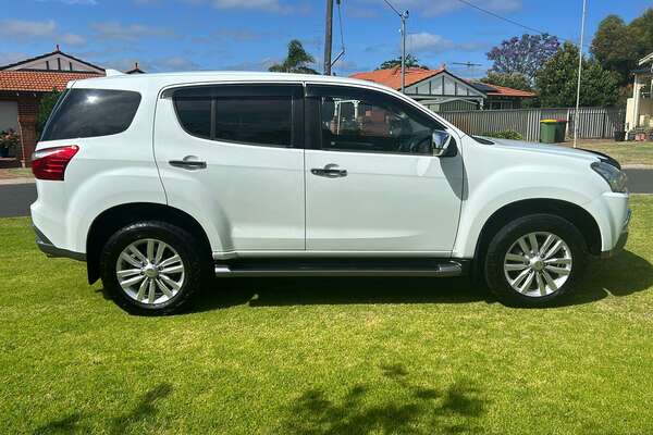 2017 Isuzu MU-X LS-U