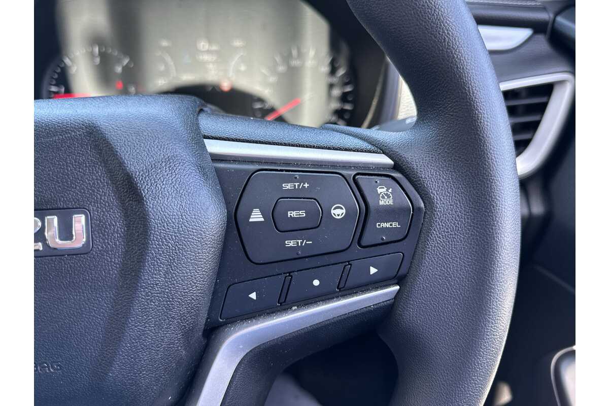 2022 Isuzu MU-X LS-M