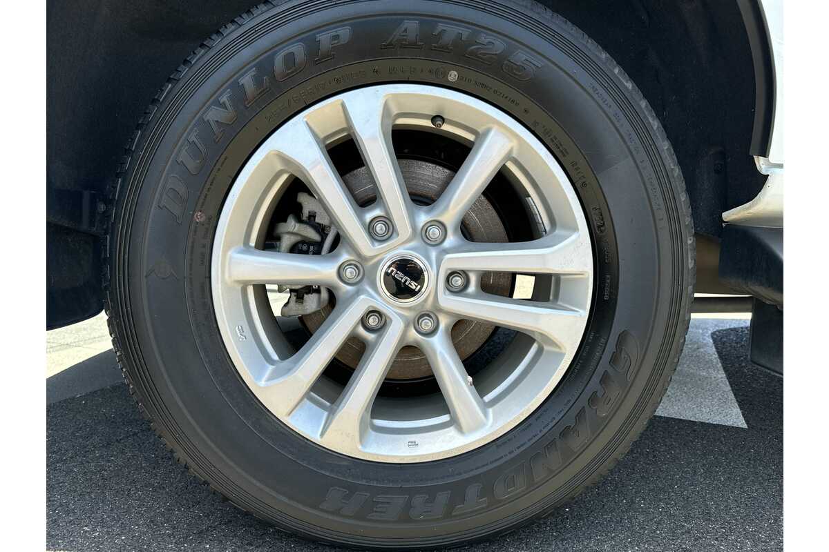 2022 Isuzu MU-X LS-M