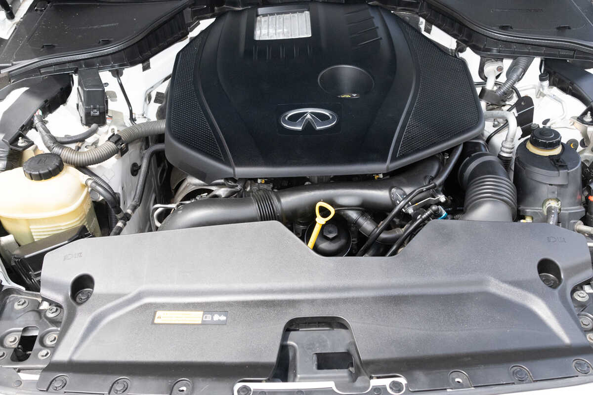 2016 INFINITI Q50 GT V37