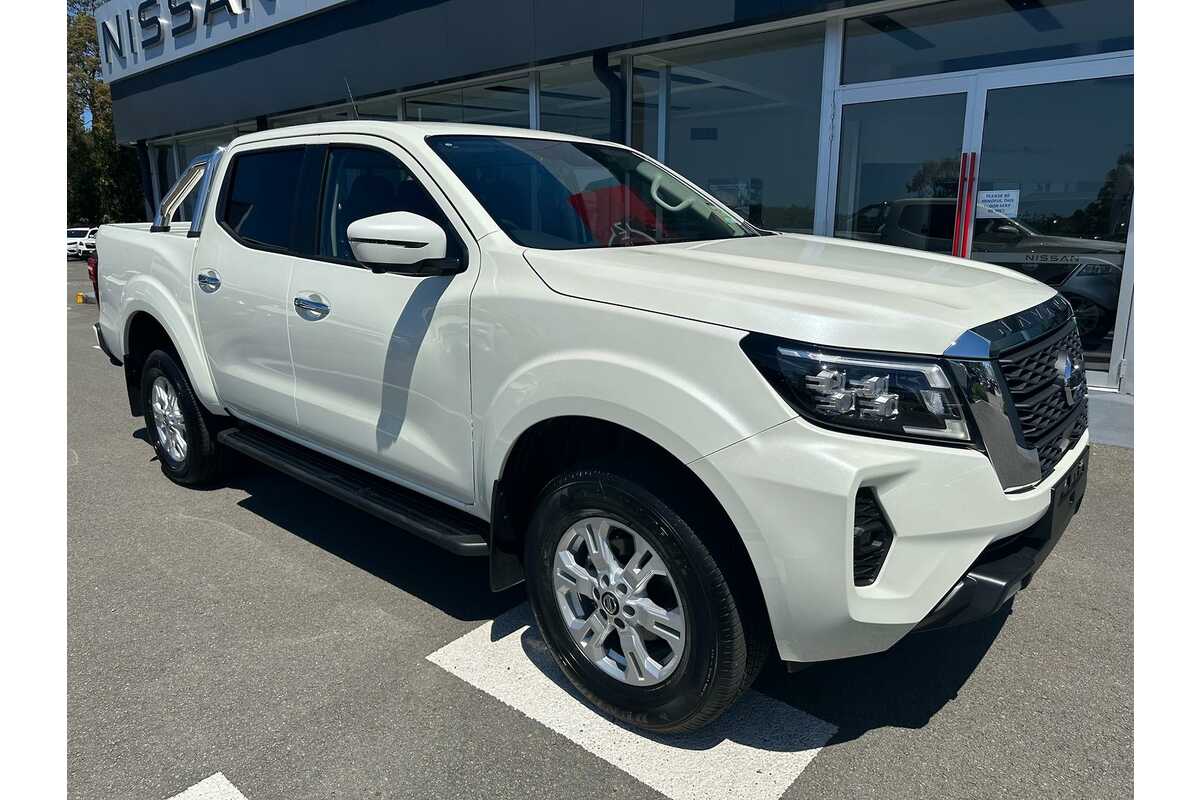 2023 Nissan Navara ST D23