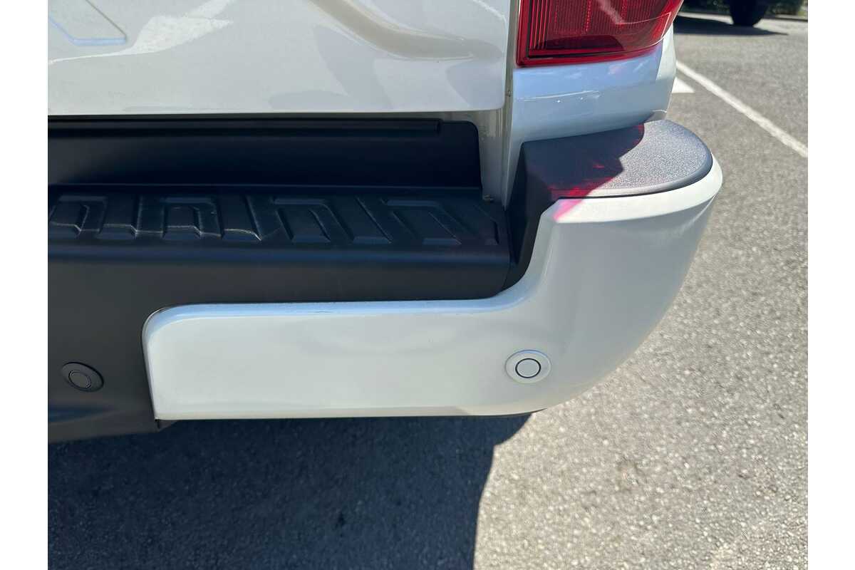 2023 Nissan Navara ST D23