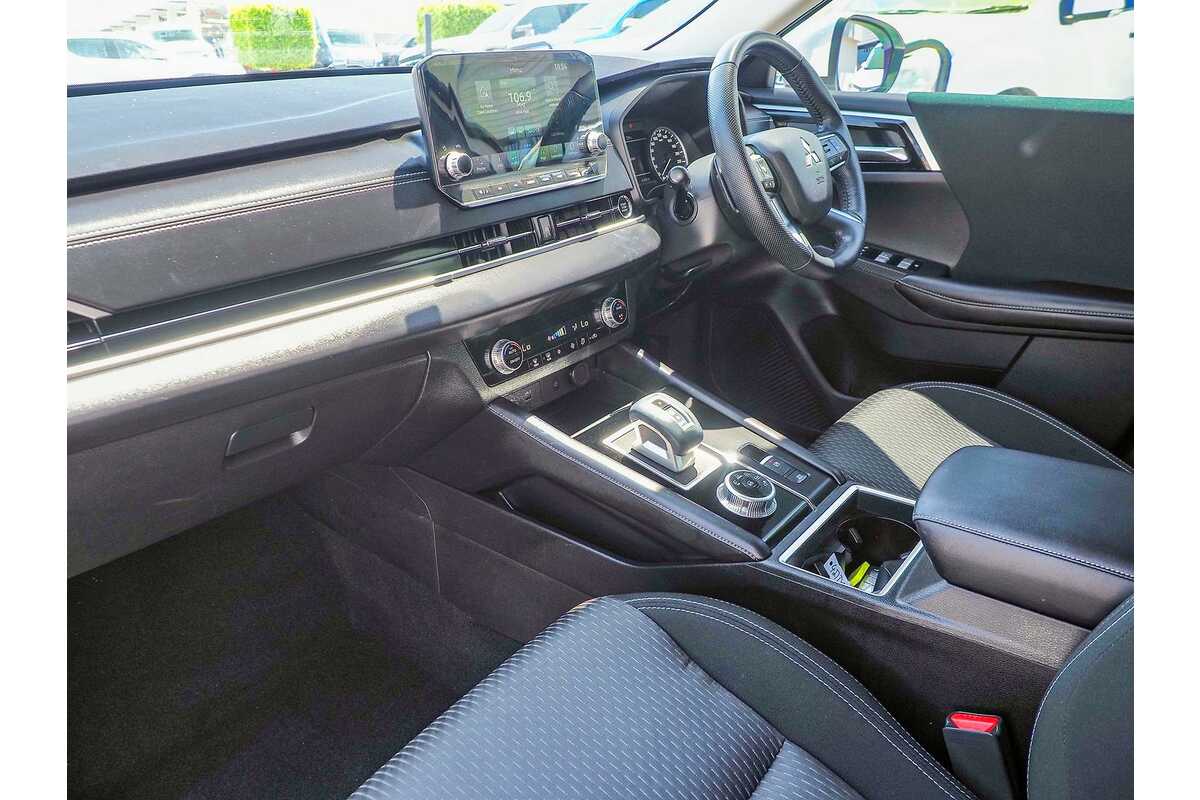2021 Mitsubishi Outlander LS ZM
