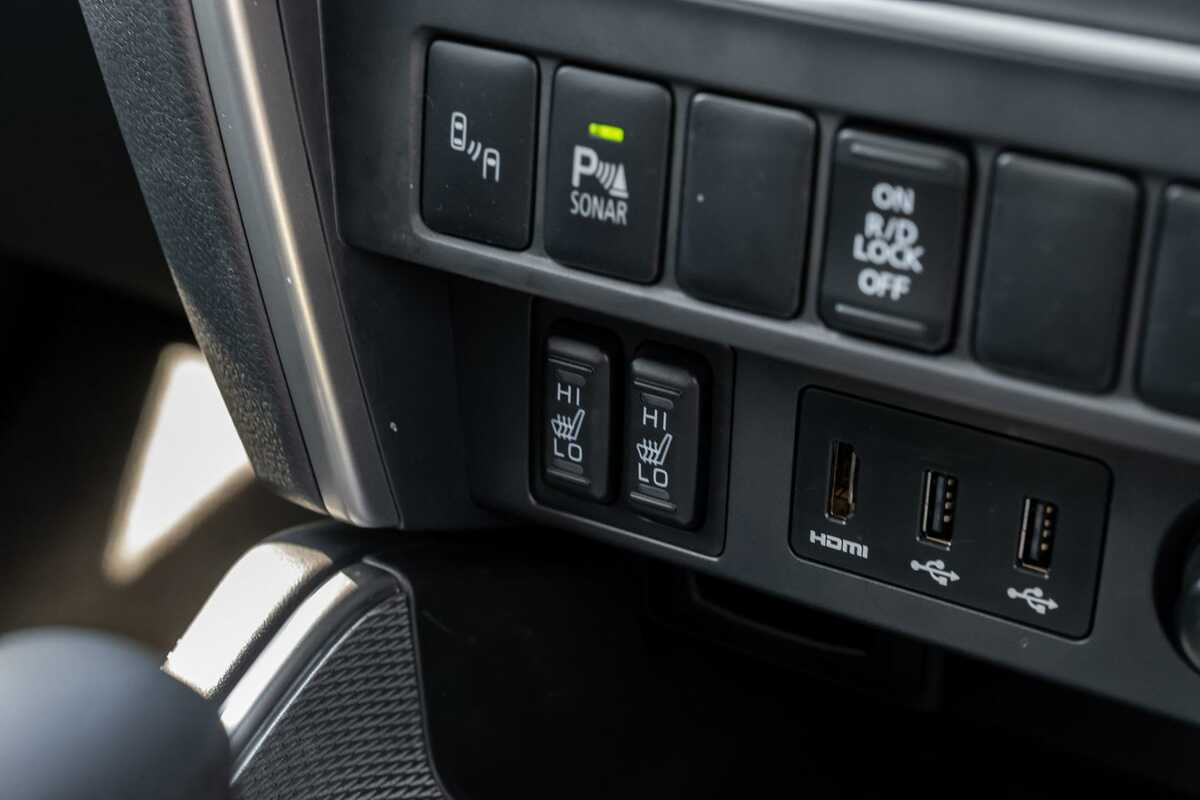 2023 Mitsubishi Triton GLS MR