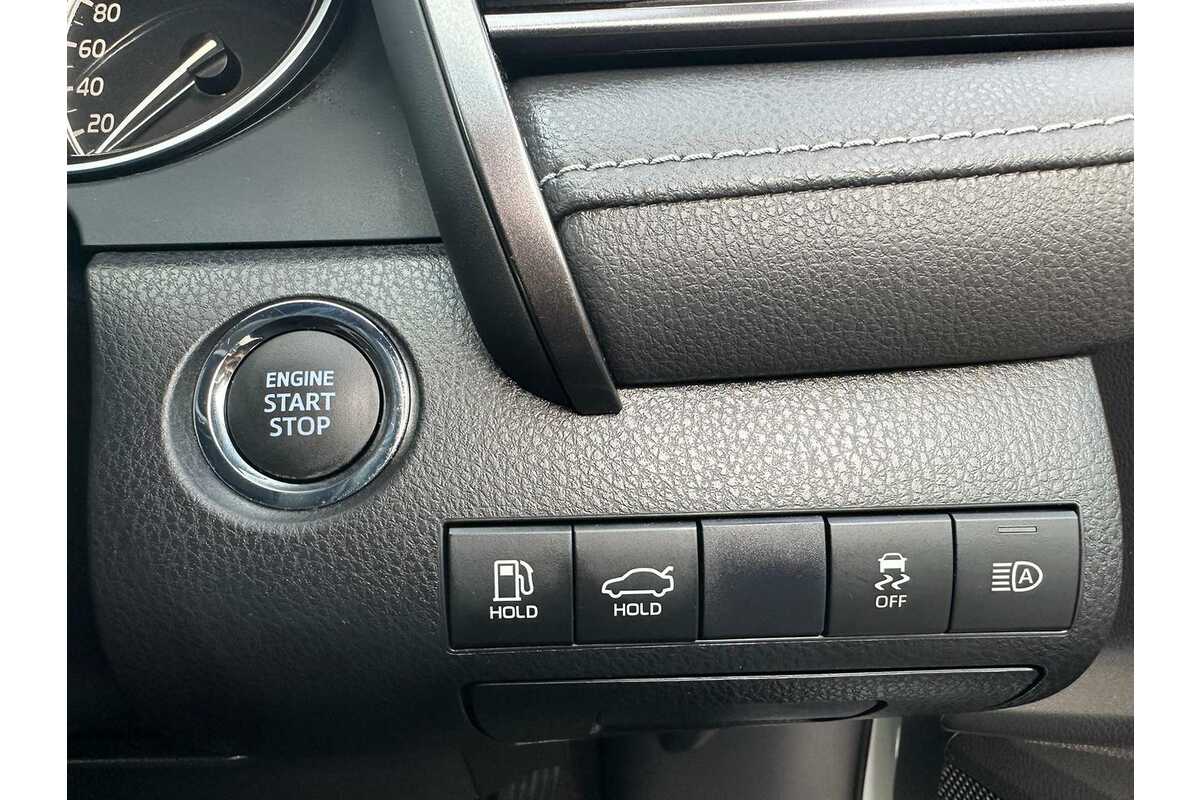 2020 Toyota Camry SX ASV70R
