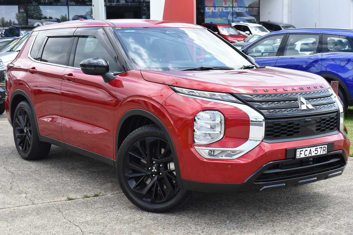 2023 Mitsubishi Outlander LS Black Edition ZM