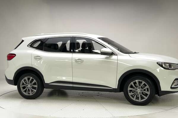 2022 MG HS Vibe SAS23