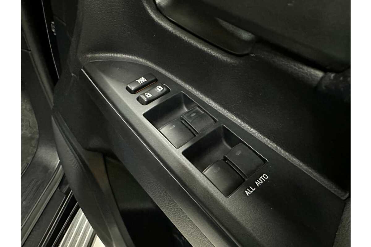 2013 Toyota Landcruiser Altitude VDJ200R