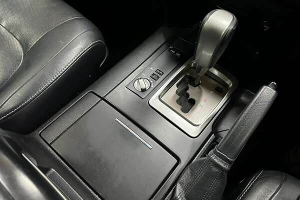 2013 Toyota Landcruiser Altitude VDJ200R