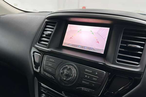 2013 Nissan Pathfinder ST R52
