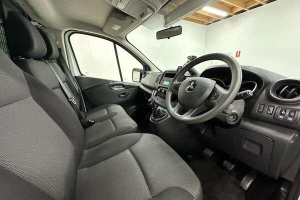 2020 Mitsubishi Express GLX SN