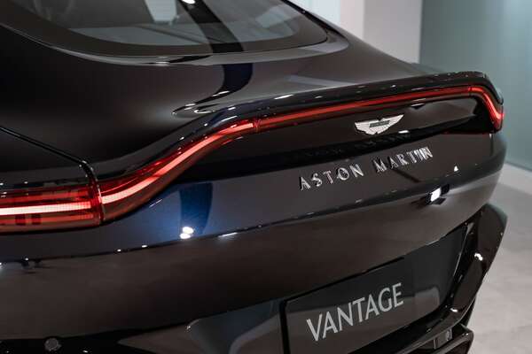 2022 Aston Martin VANTAGE