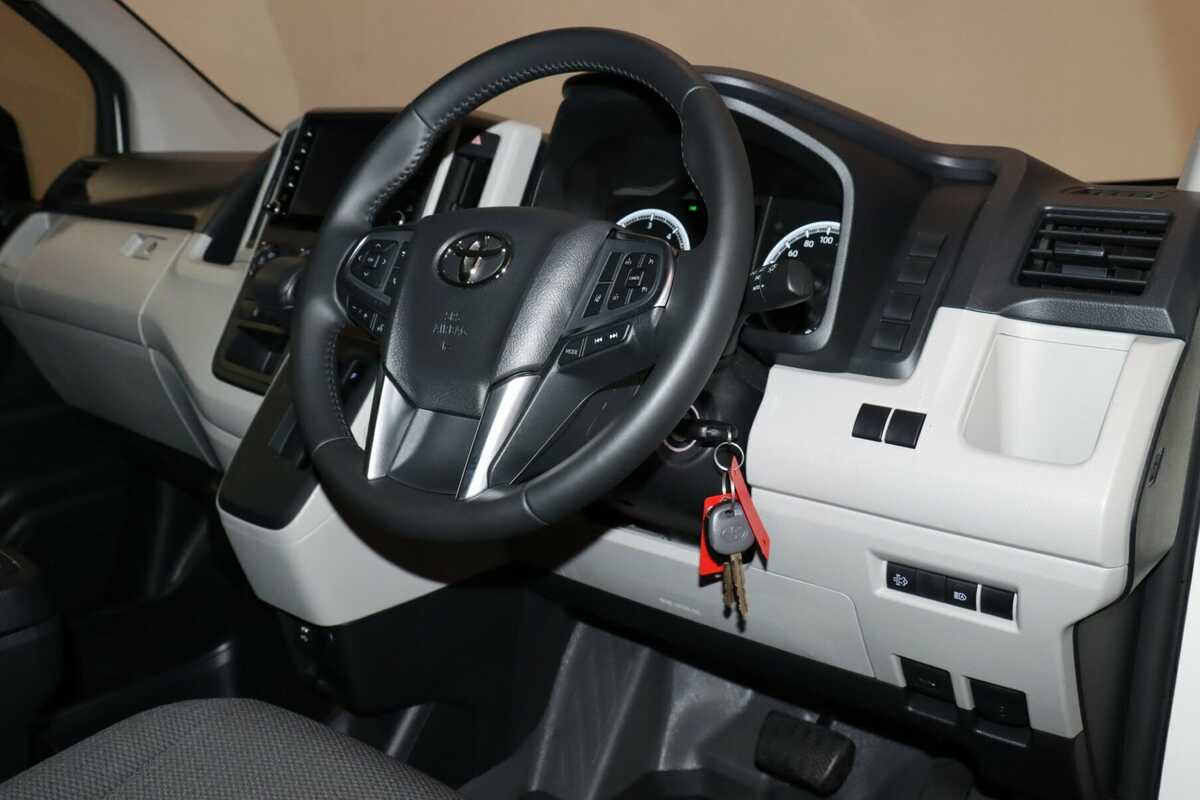 2023 Toyota HiAce LWB GDH300R