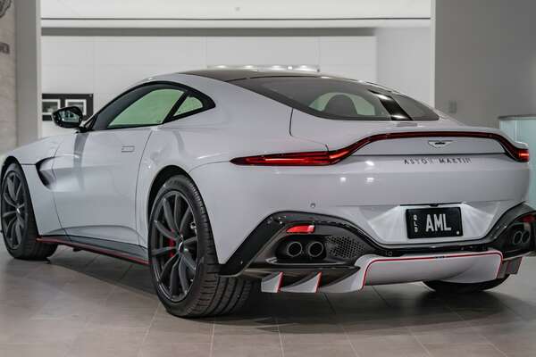 2022 Aston Martin Vantage