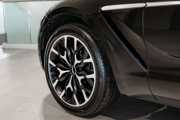 2020 Aston Martin DBX