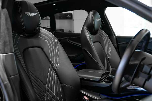 2020 Aston Martin DBX