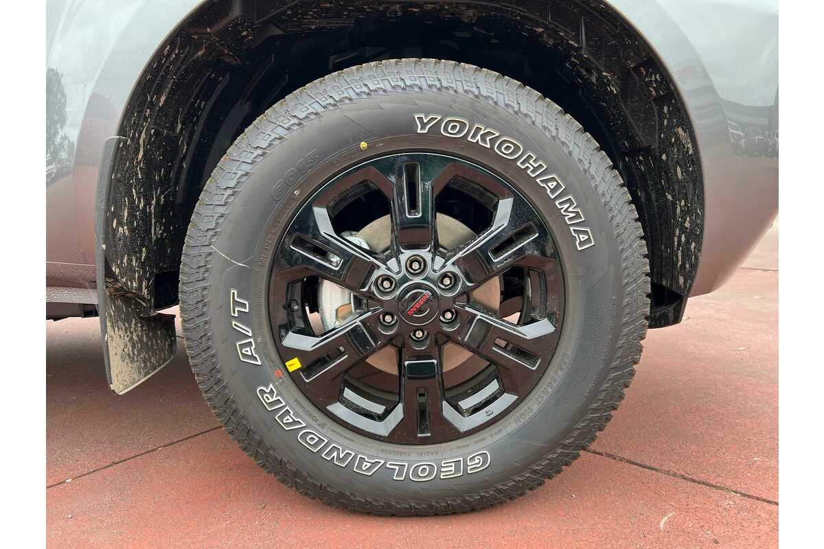 2023 Nissan Navara SL D23