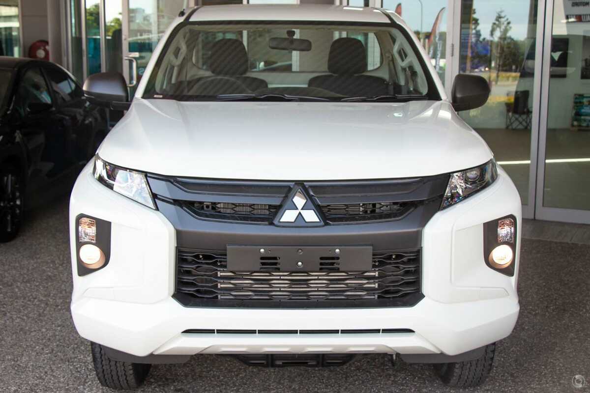 2023 Mitsubishi Triton GLX MR