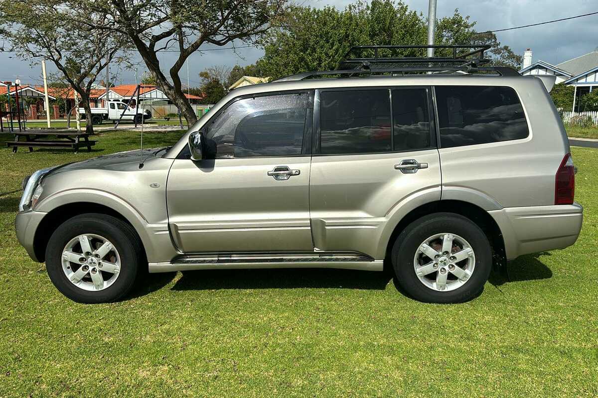 2005 Mitsubishi Pajero Exceed NP