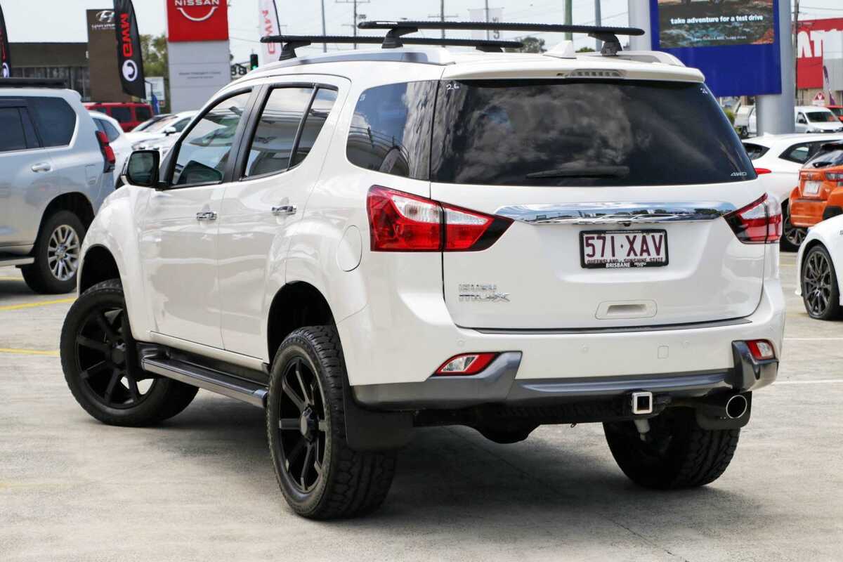 2017 Isuzu MU-X LS-T