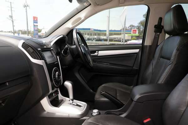 2017 Isuzu MU-X LS-T