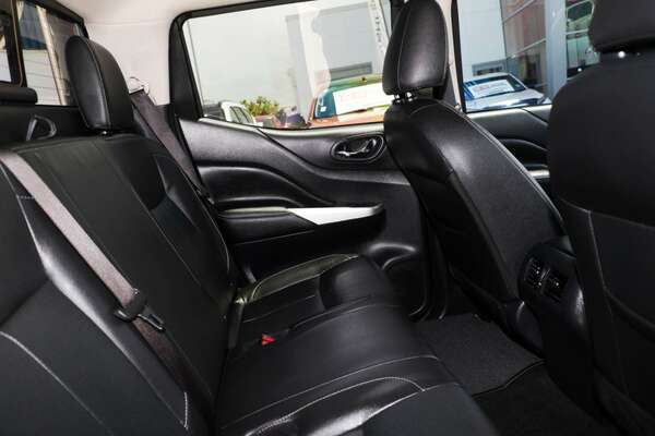 2020 Nissan Navara ST-X D23 Series 4