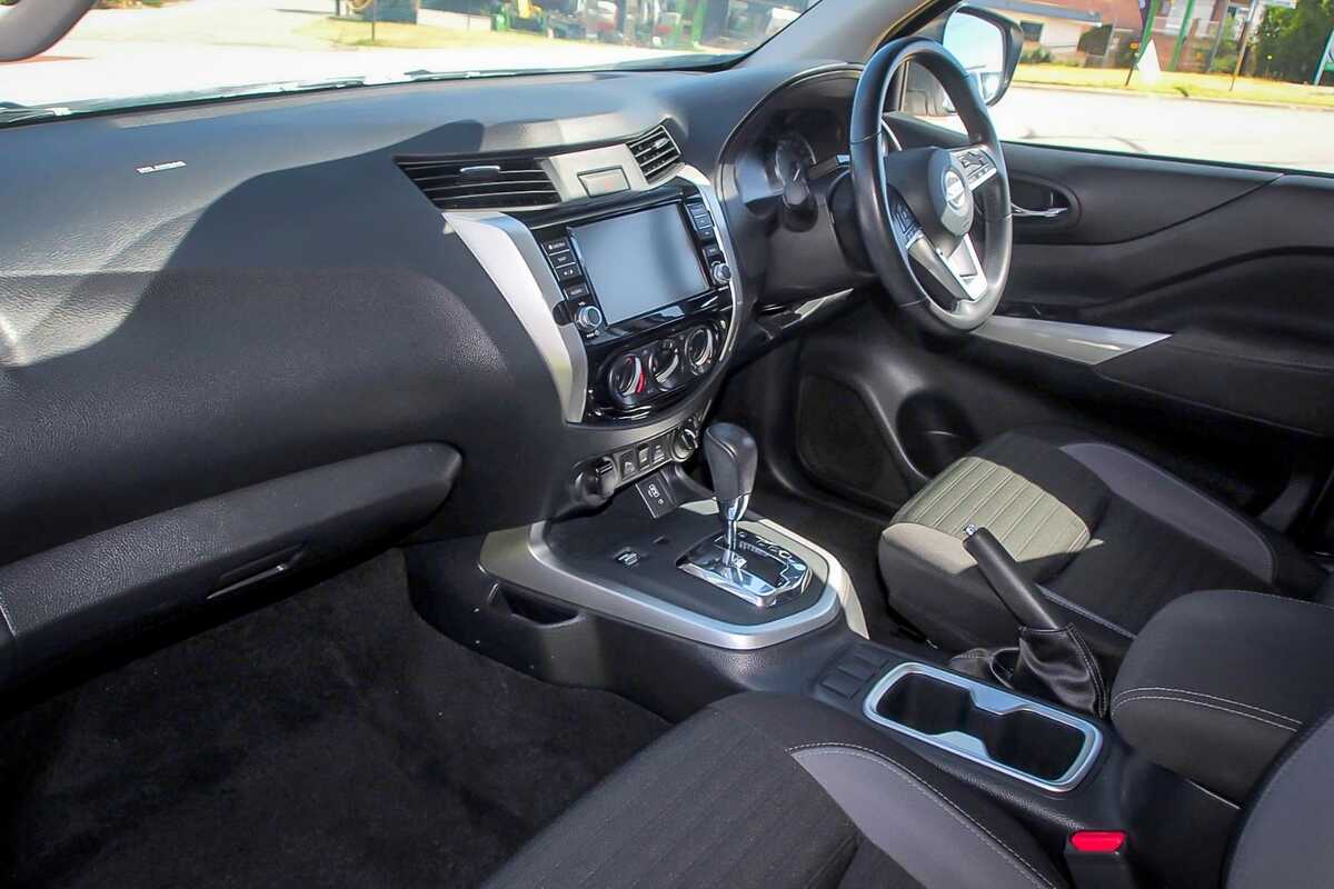 2021 Nissan Navara ST D23