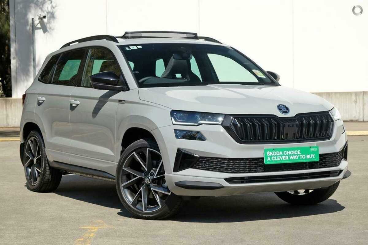 Der Neue Skoda Karoq Sportline 140Tsi (2023):  So Fährt Er Sich! - livyvif