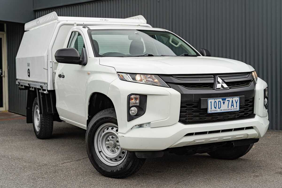 2019 Mitsubishi Triton GLX MR