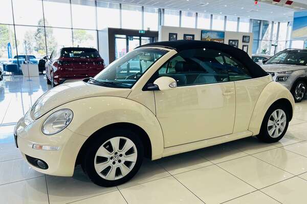2010 Volkswagen Beetle  1Y