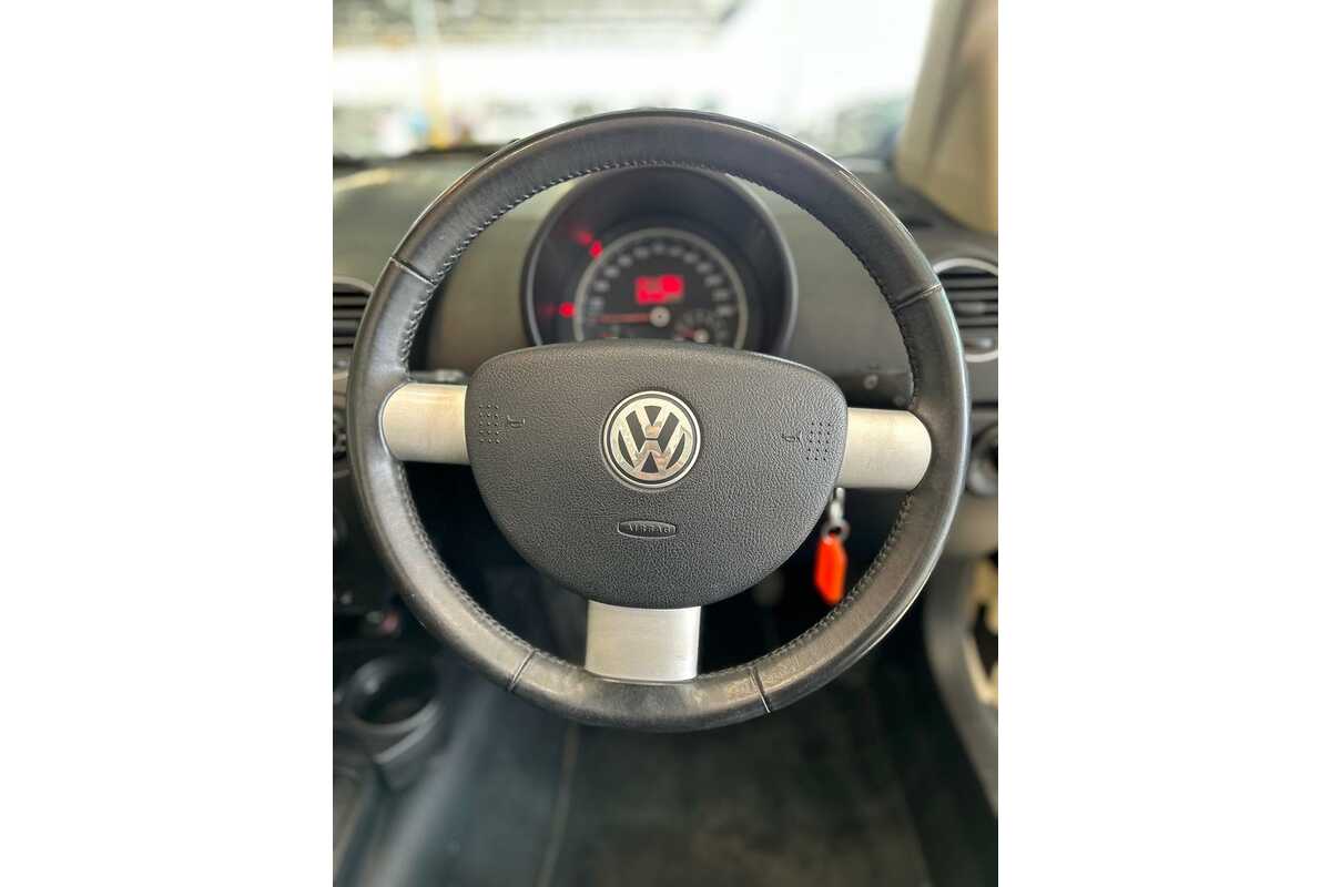 2010 Volkswagen Beetle  1Y