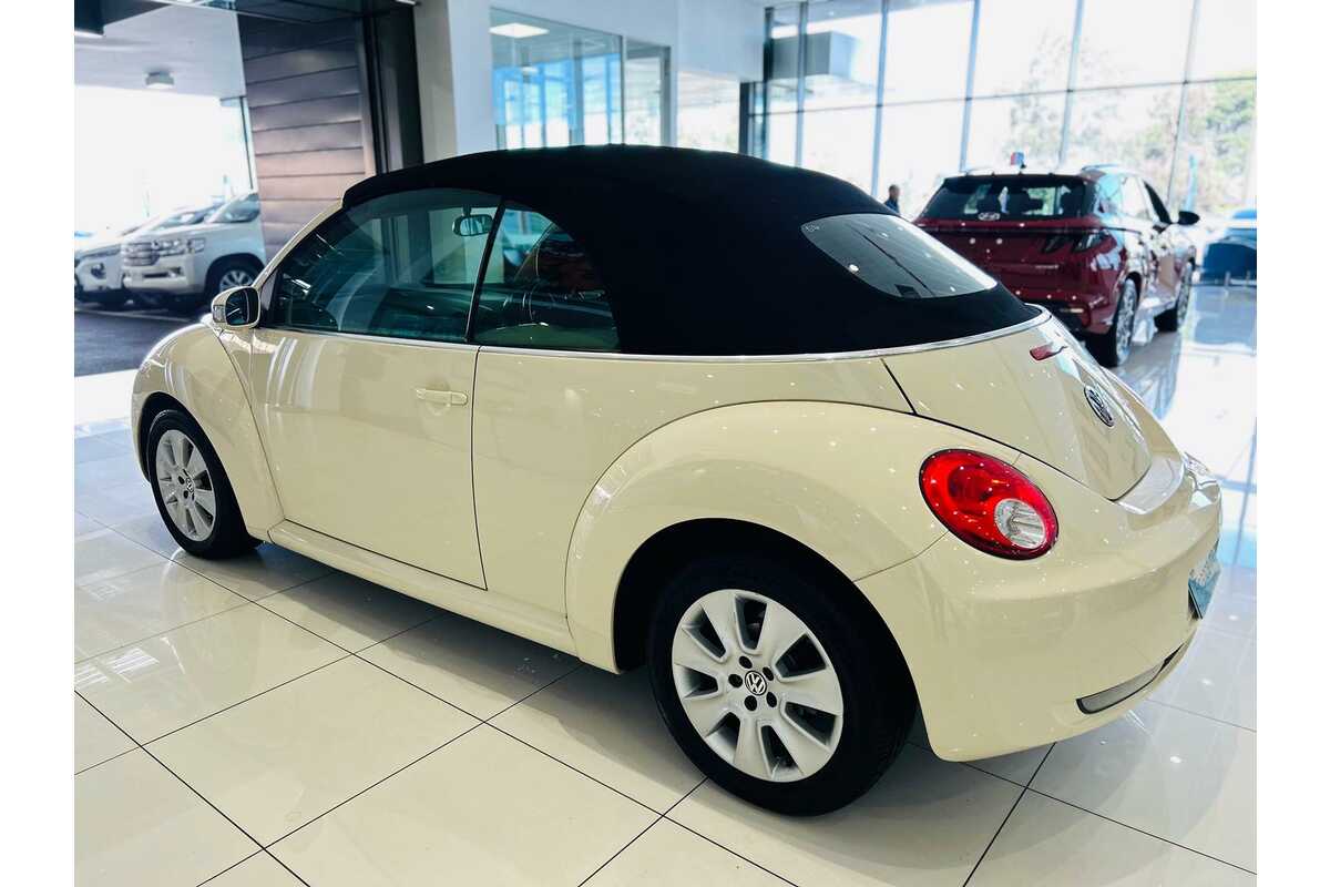 2010 Volkswagen Beetle  1Y