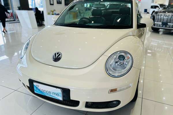 2010 Volkswagen Beetle  1Y