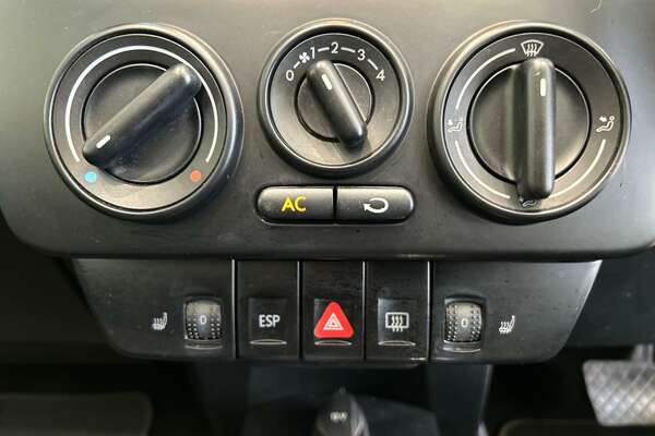 2010 Volkswagen Beetle  1Y