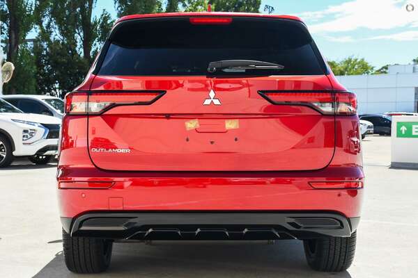 2023 Mitsubishi Outlander LS Black Edition ZM