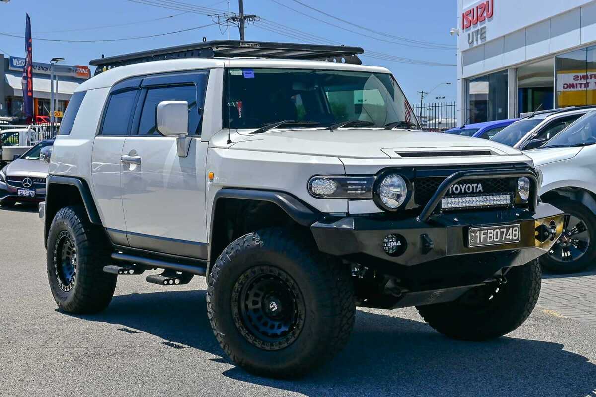 2012 Toyota FJ Cruiser  GSJ15R