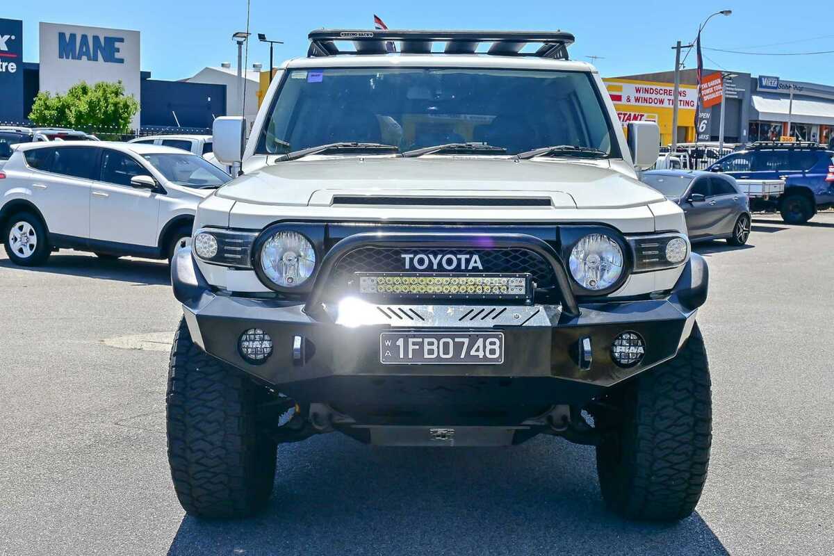 2012 Toyota FJ Cruiser  GSJ15R