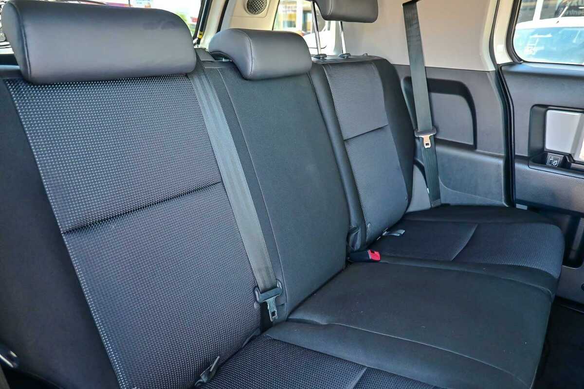 2012 Toyota FJ Cruiser  GSJ15R