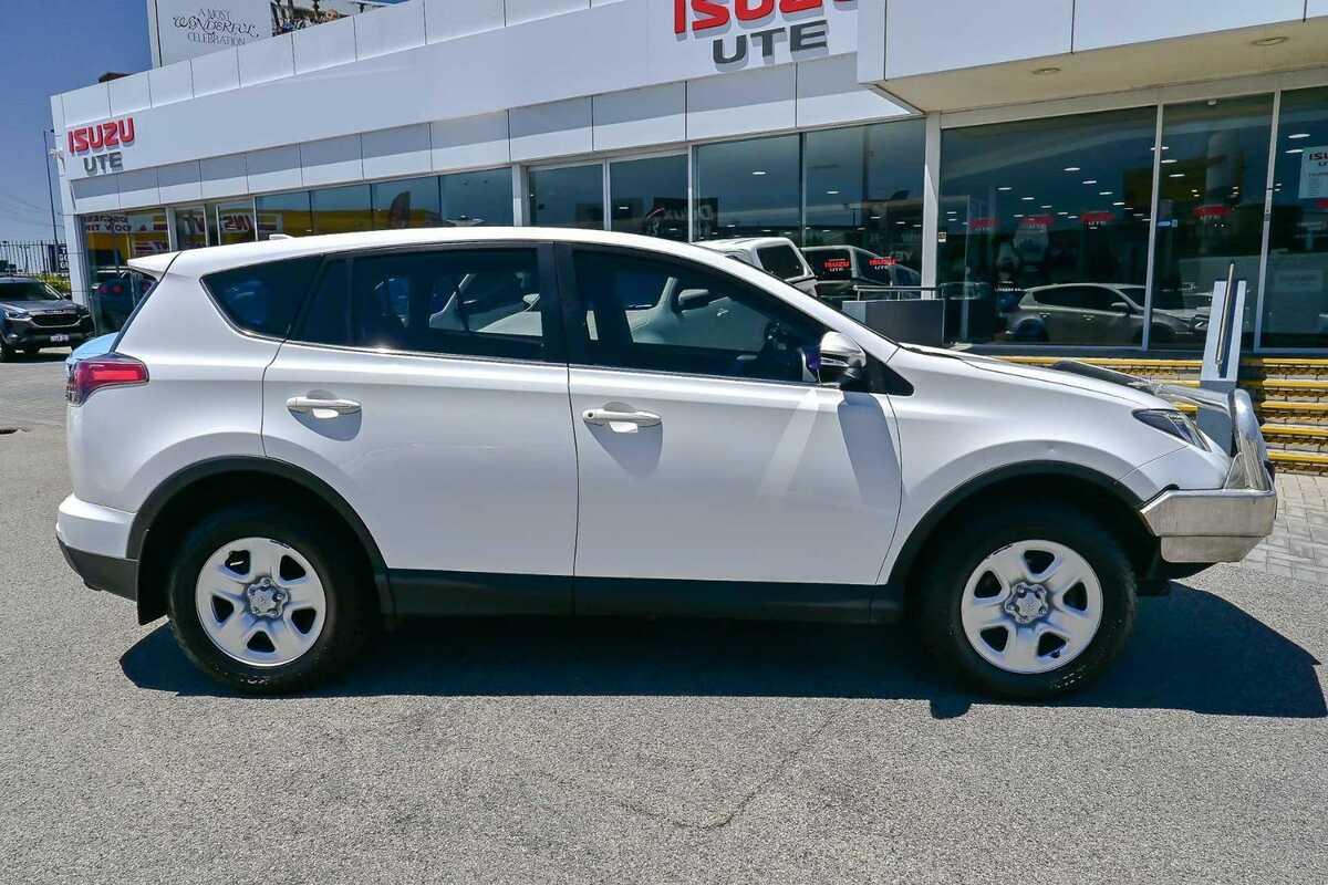 2018 Toyota RAV4 GX ASA44R