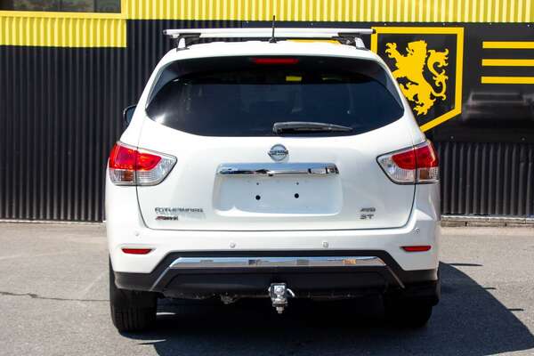 2015 Nissan Pathfinder ST R52