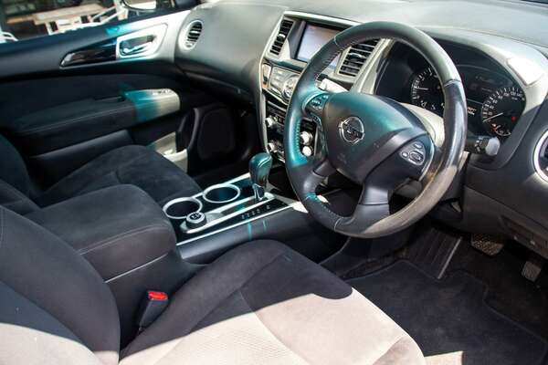 2015 Nissan Pathfinder ST R52