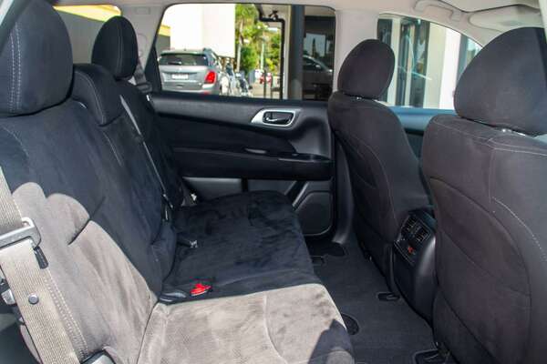 2015 Nissan Pathfinder ST R52