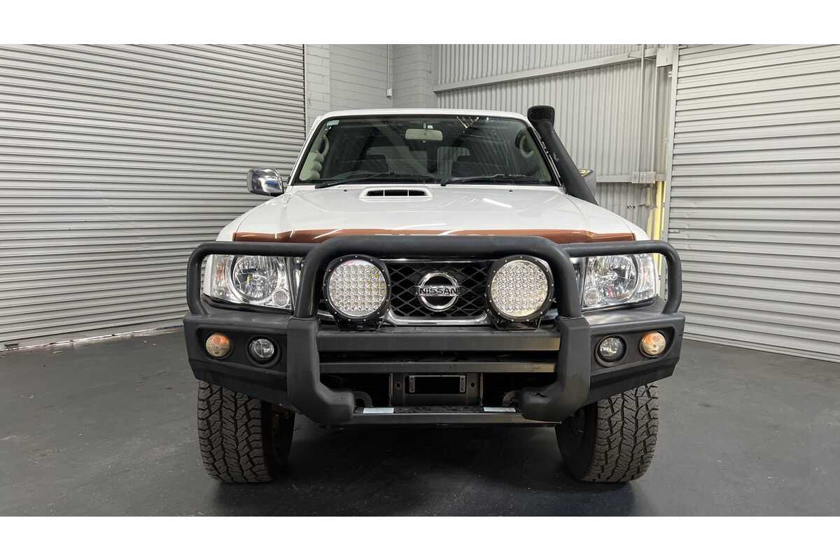 2015 Nissan Patrol ST Y61 GU 10