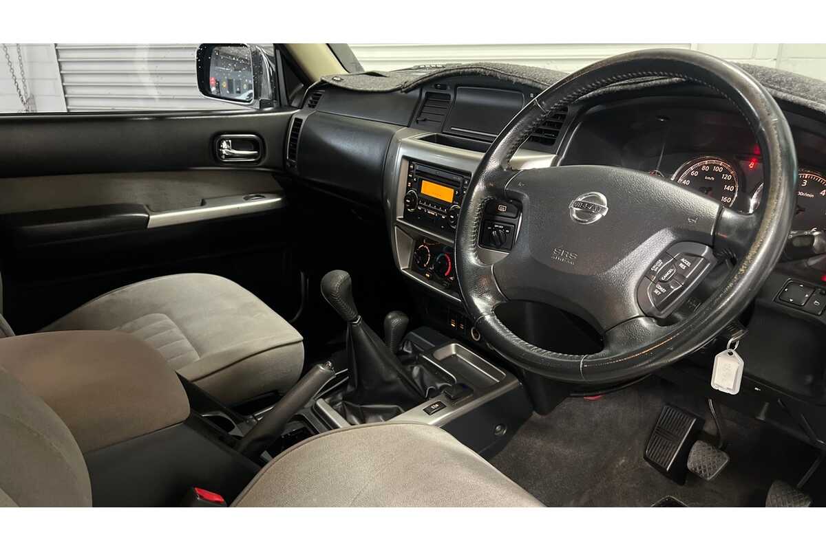 2015 Nissan Patrol ST Y61 GU 10