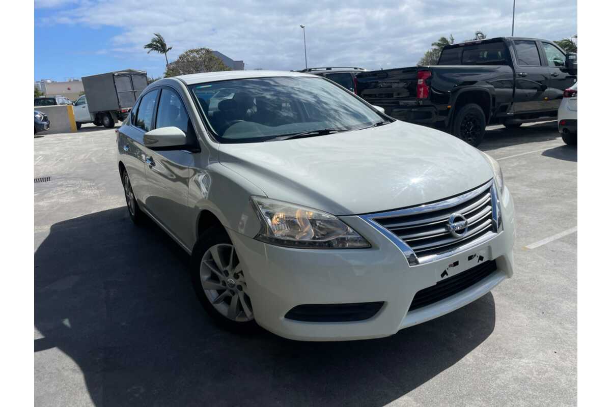 2013 Nissan Pulsar ST B17