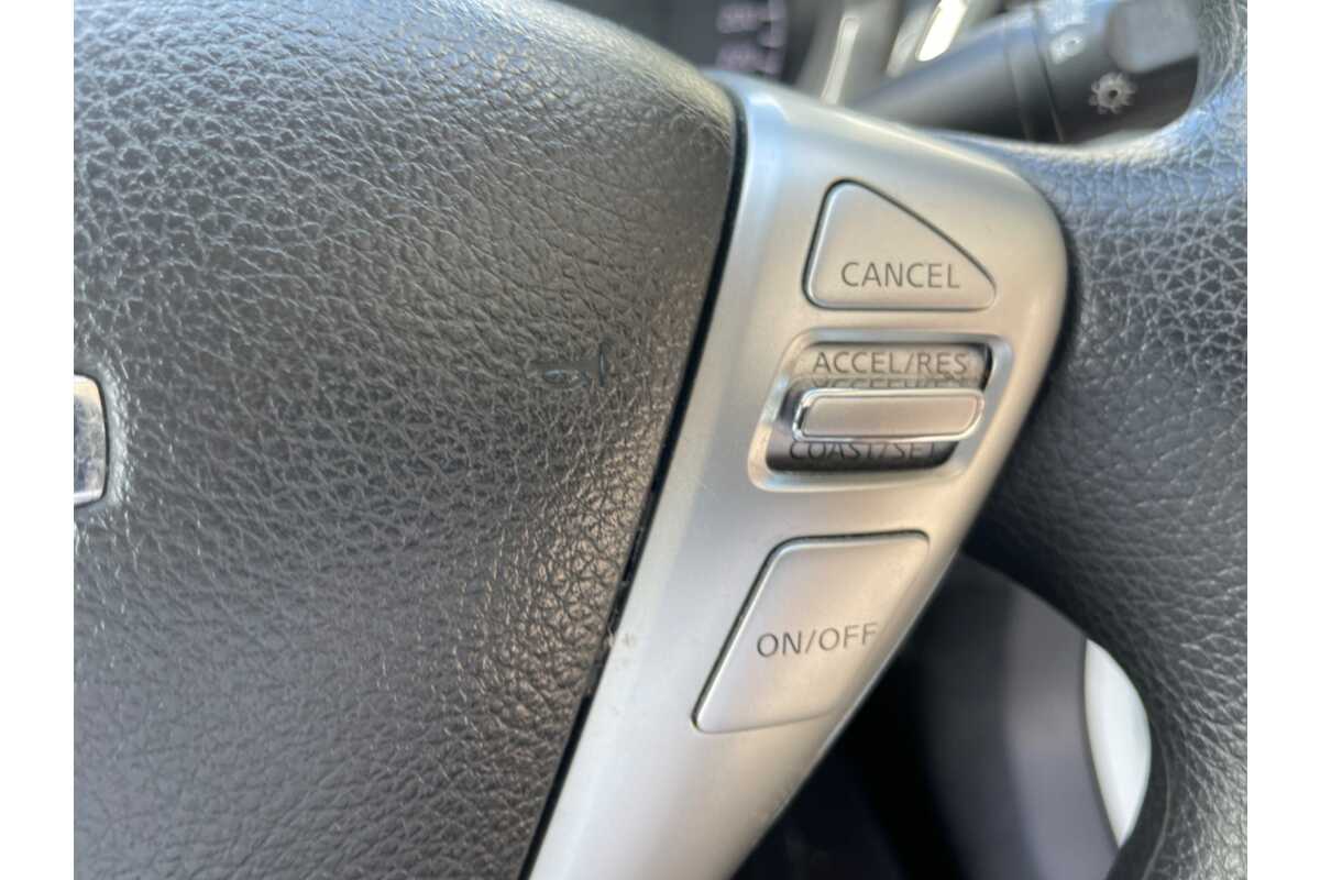 2013 Nissan Pulsar ST B17